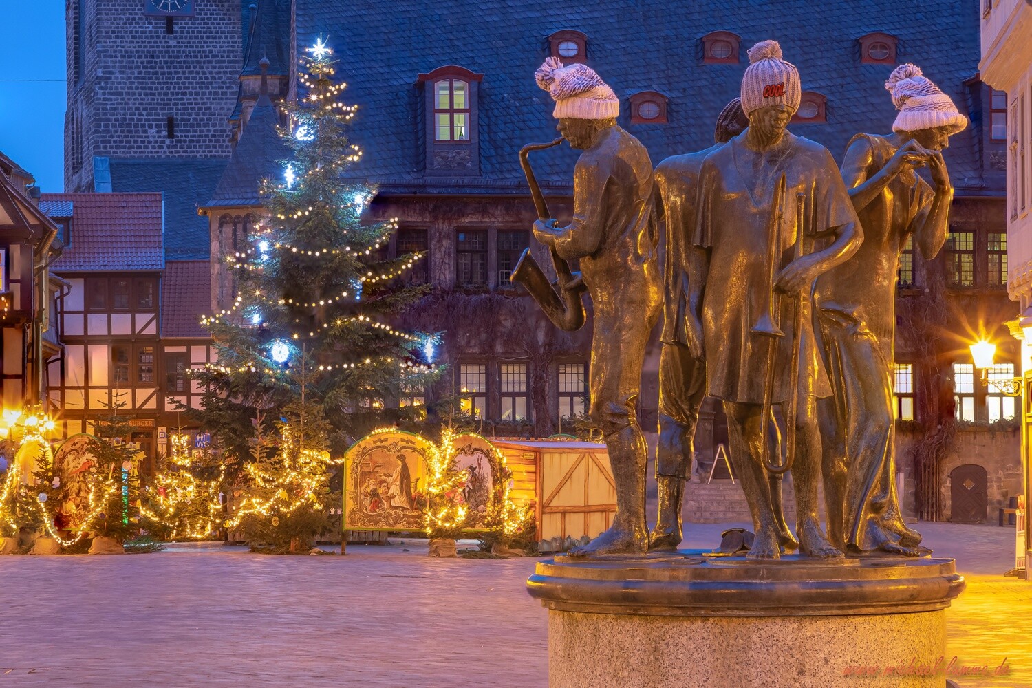 Der Marktplatz mit dem Rathaus von Quedlinburg