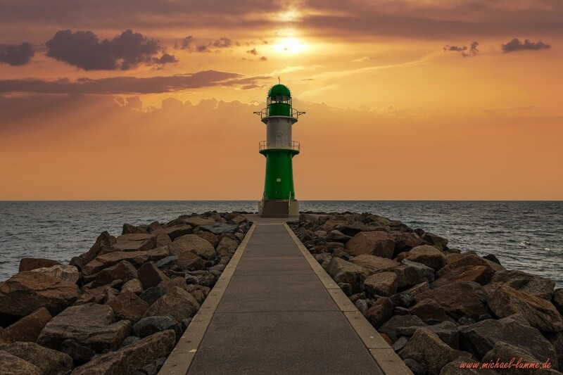 Der Leuchtturm auf der Westmole