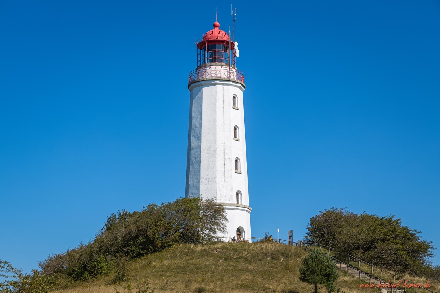 Der Leuchtturm Dornbusch auf der Insel Hiddensee