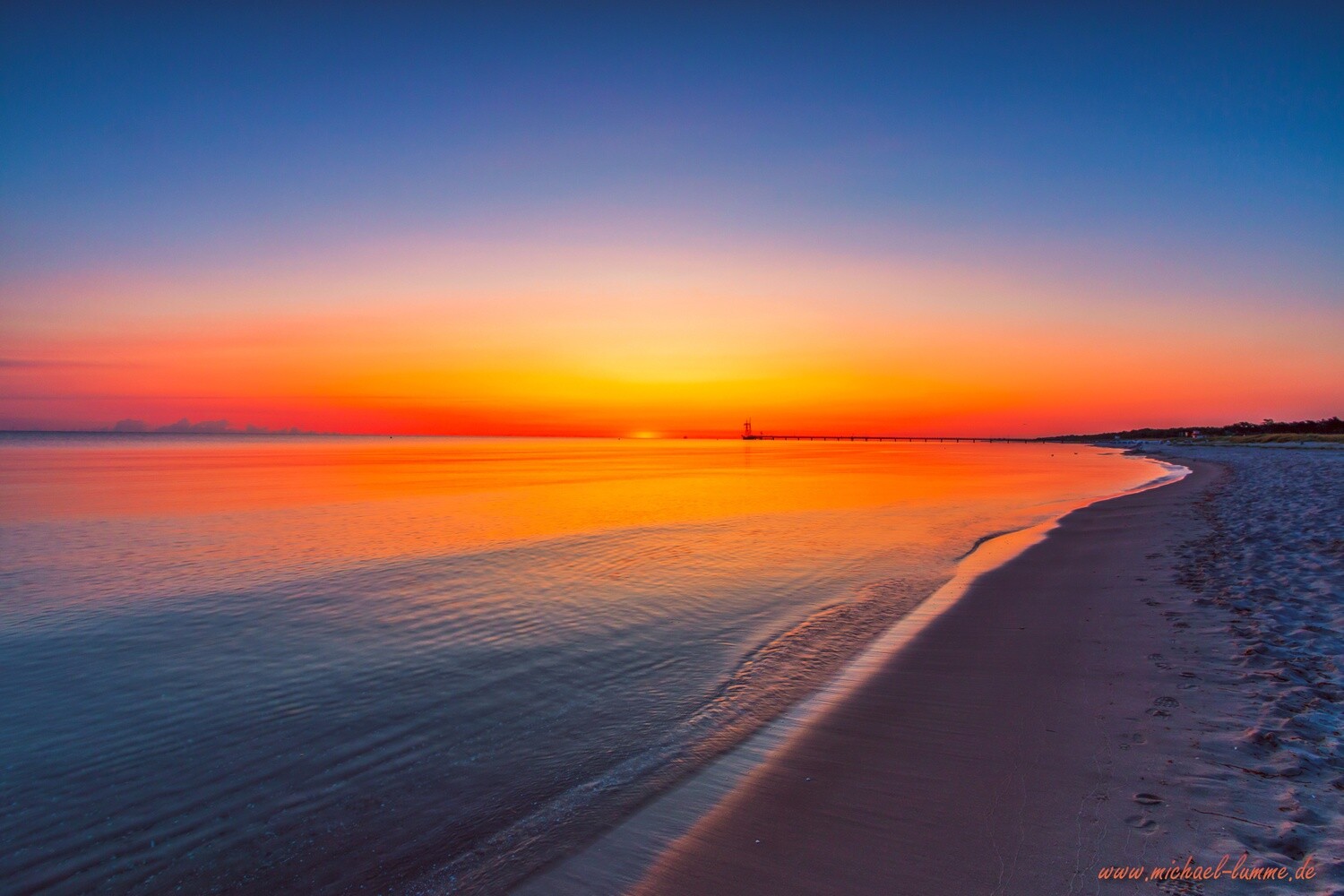 Sonnenaufgang am Strand von Prerow
