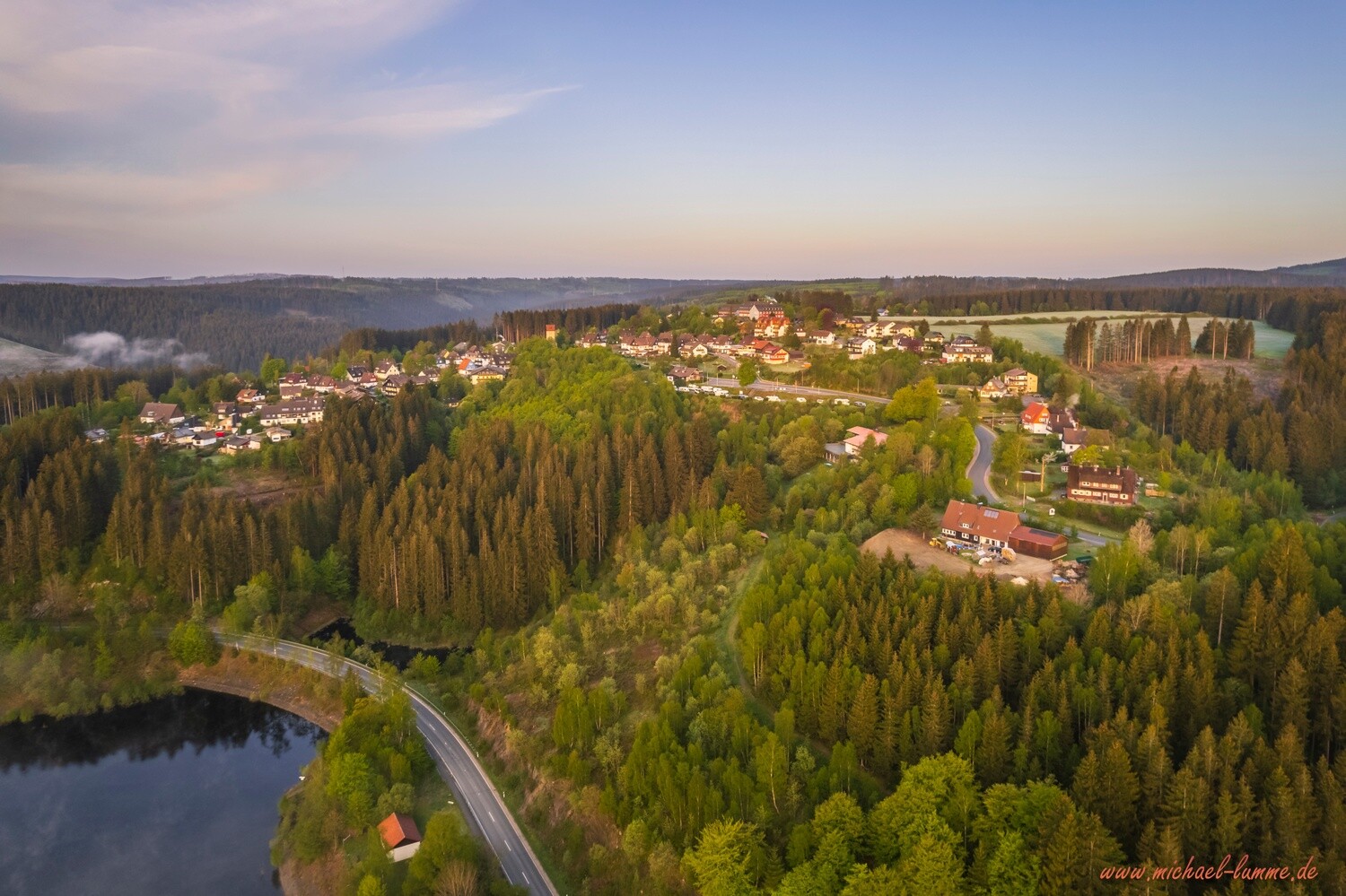 Zum Sonnenaufgang an der Okertalsperre