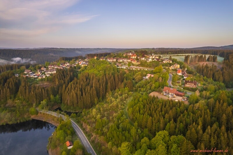 Zum Sonnenaufgang an der Okertalsperre