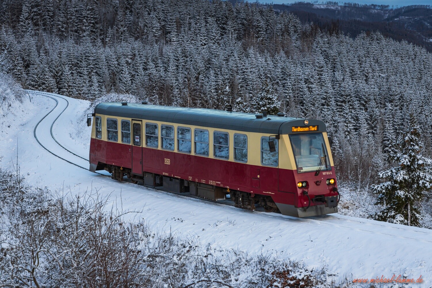 Ein Triebwagen der Harzer Schmalspurbahn