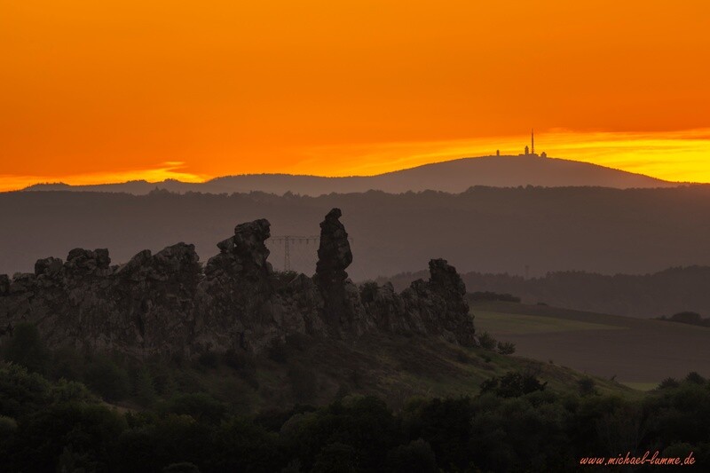 Blick auf die Königssteine und dem Brocken