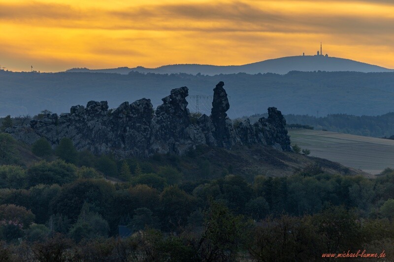 Blick auf die Königssteine und dem Brocken