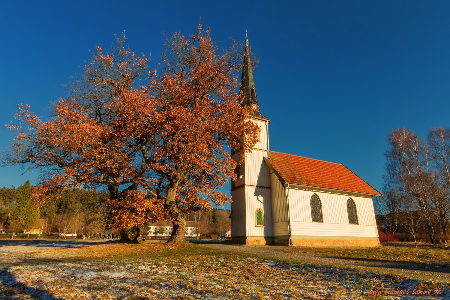Die kleinste Holzkirche in Elend