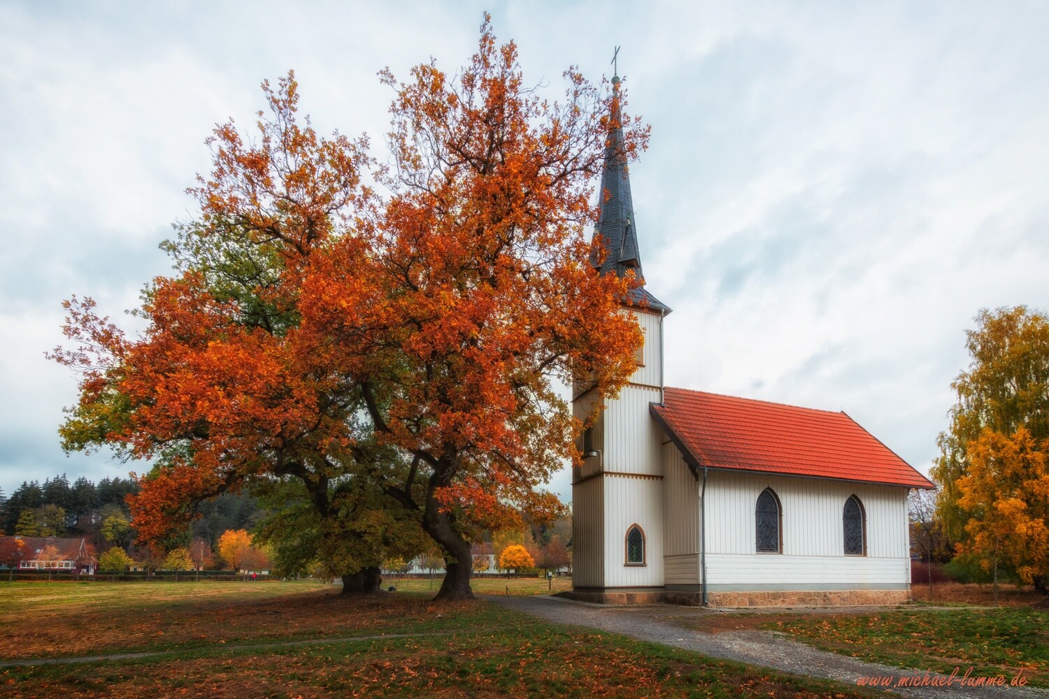 Die kleinste Holzkirche in Elend