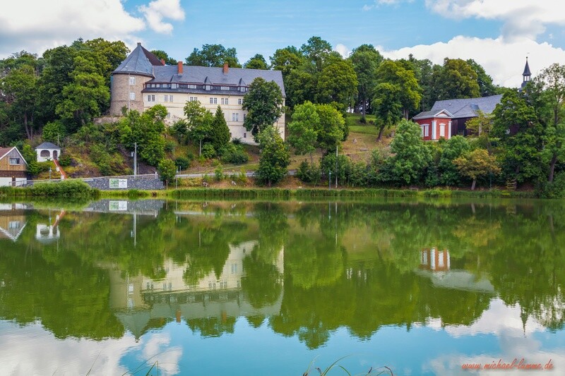 Schloss und See in Stiege