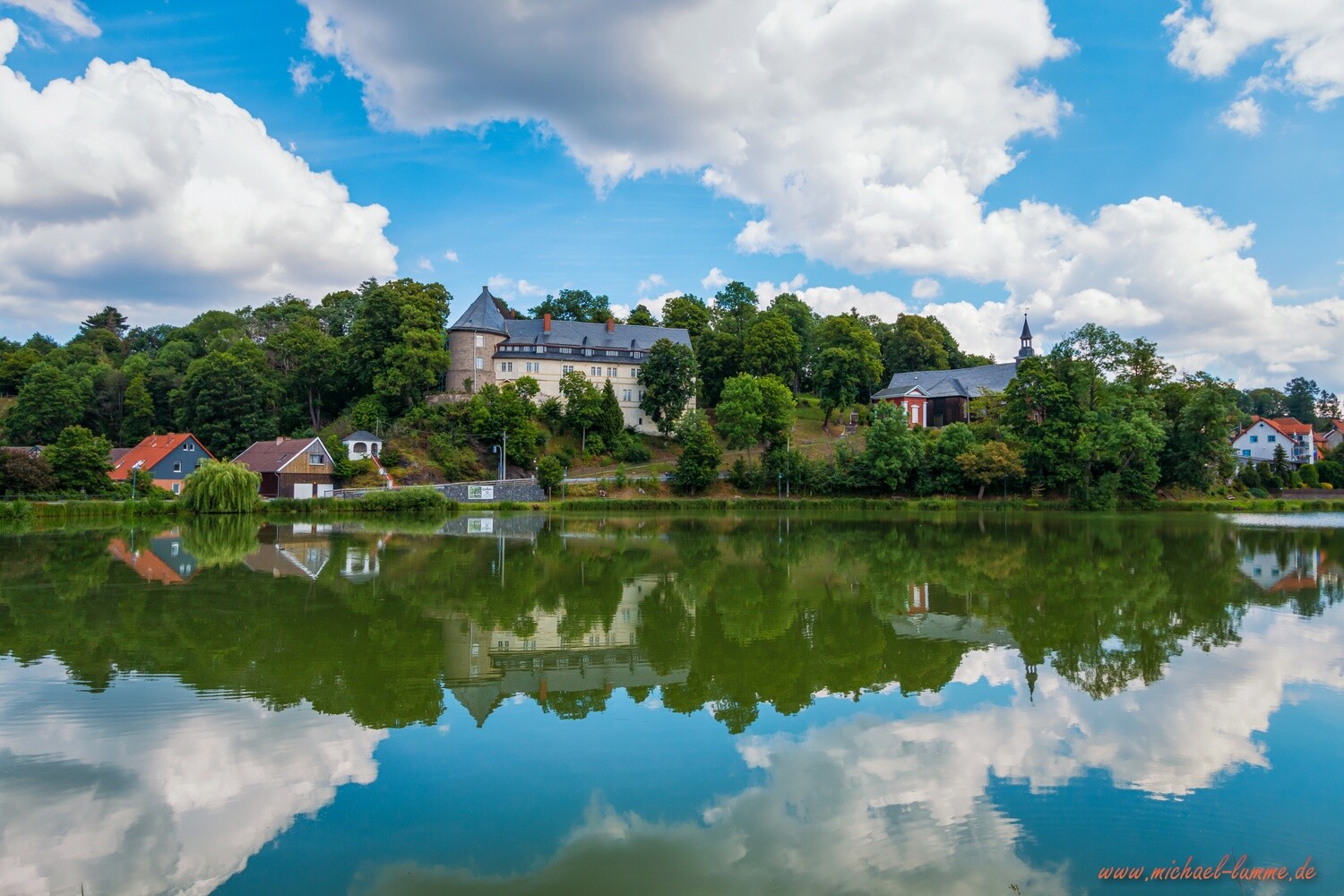 Schloss und See in Stiege