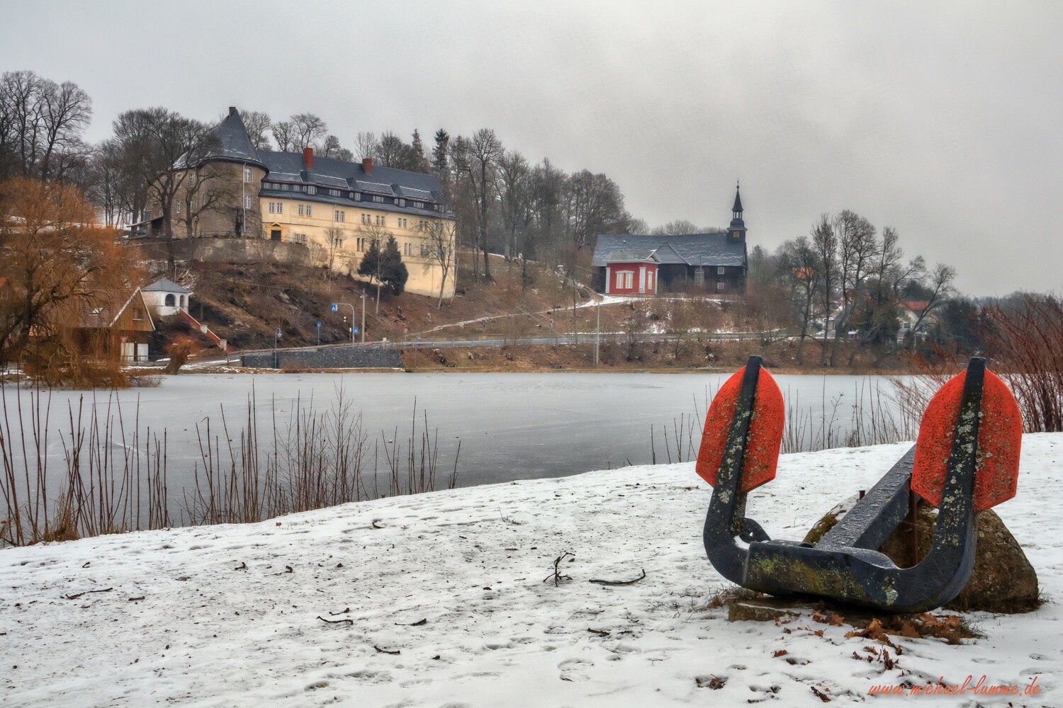 Schloss und See in Stiege