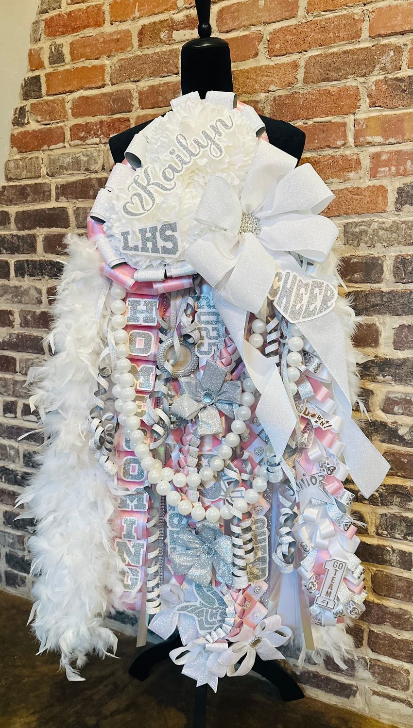 Supreme Homecoming Mum