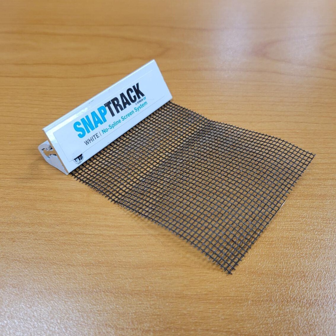 SCREENEZE SNAPTRACK White Sample