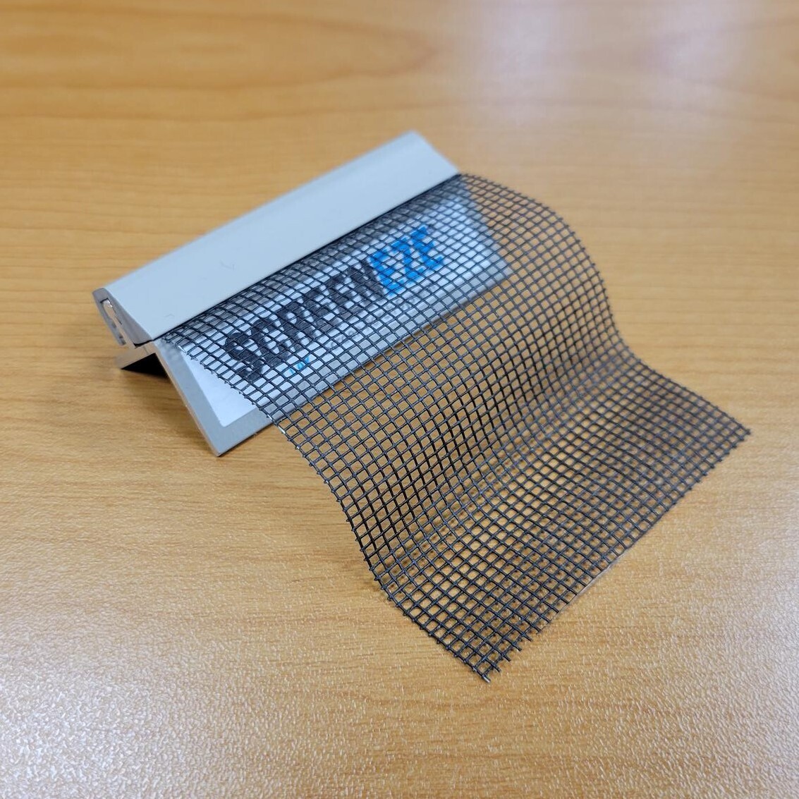 SCREENEZE Clay Sample