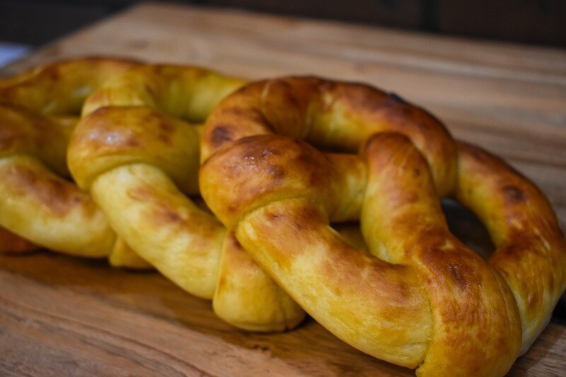 Pretzel Twists (4) Combo