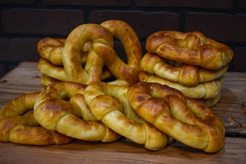 Pretzel Twists (12) Combo