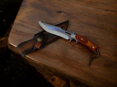 PREMIUM FIXED BLADE WITH LEATHER SHEATH