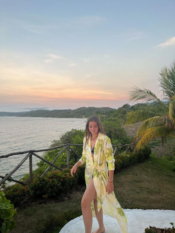 Vestido tipo camisero playero