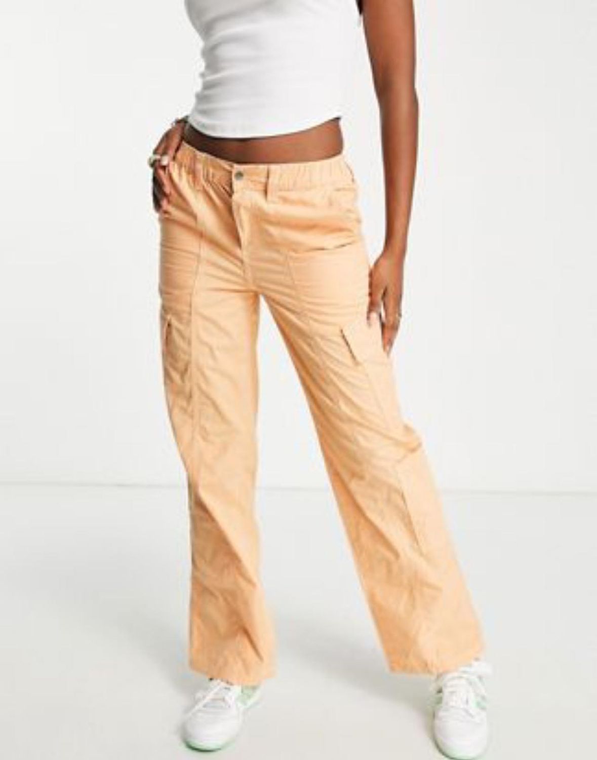 Pantalón tipo cargo