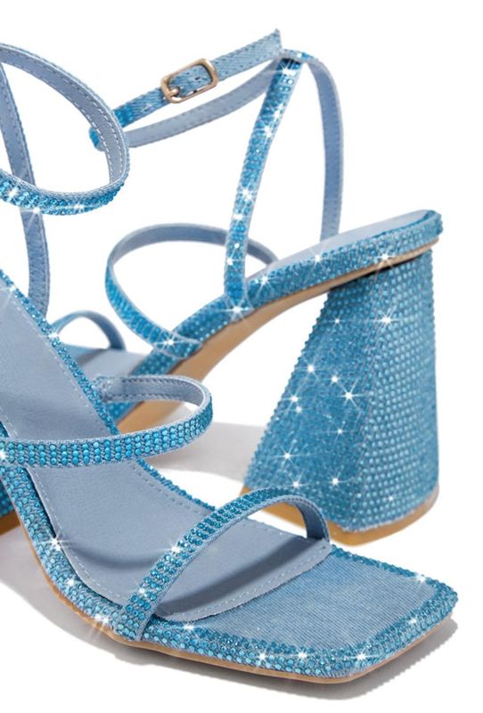 SANDALIAS