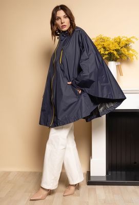Chaleco Impermeable con capucha