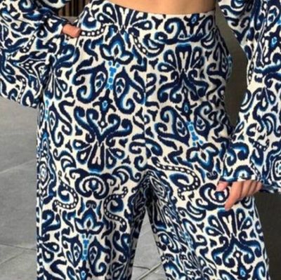 Conjunto de dos piezas con estampado azul y blanco | Anhelo