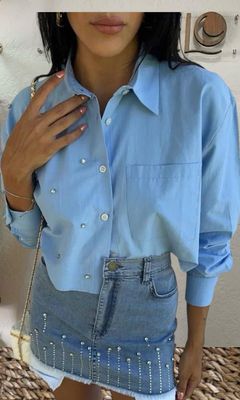Camisas con detalles brillantes