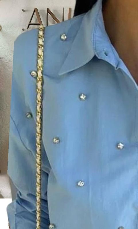 Camisas con detalles brillantes