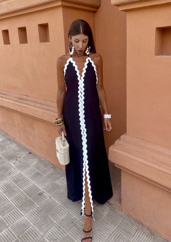 Vestido de tirantes con ribetes de viscosa