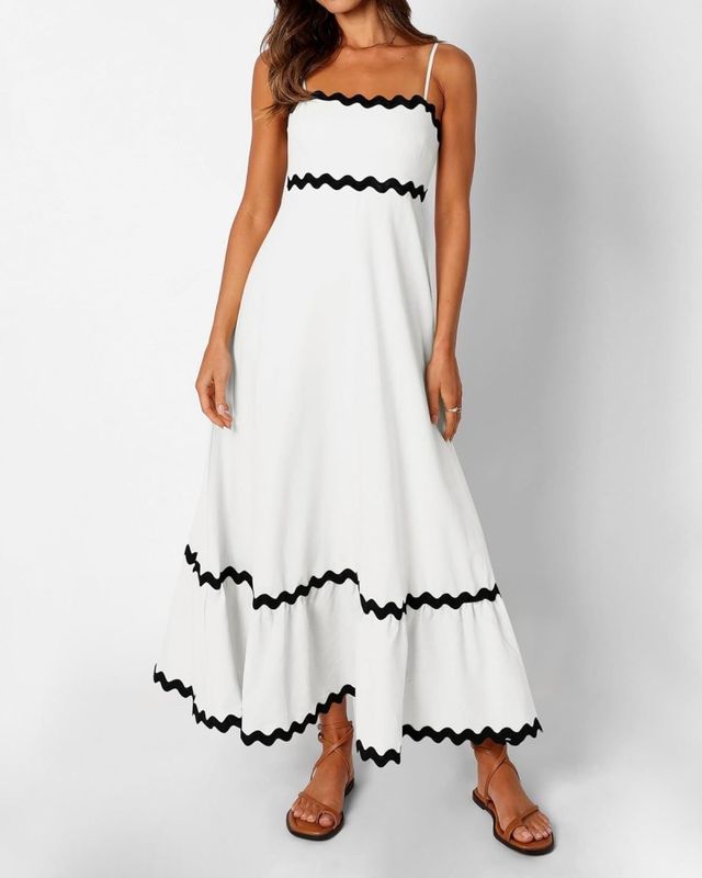 Vestido largo con detalles ondulados