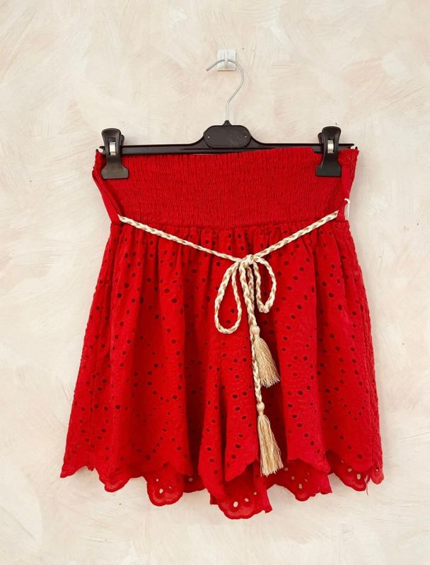 Short bordado inglés