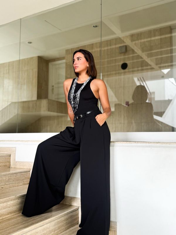 Pantalones elegantes largos y anchos con cinturón