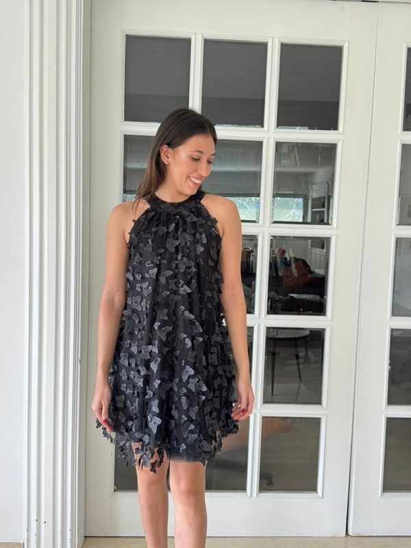 Vestido con apliques de mariposas