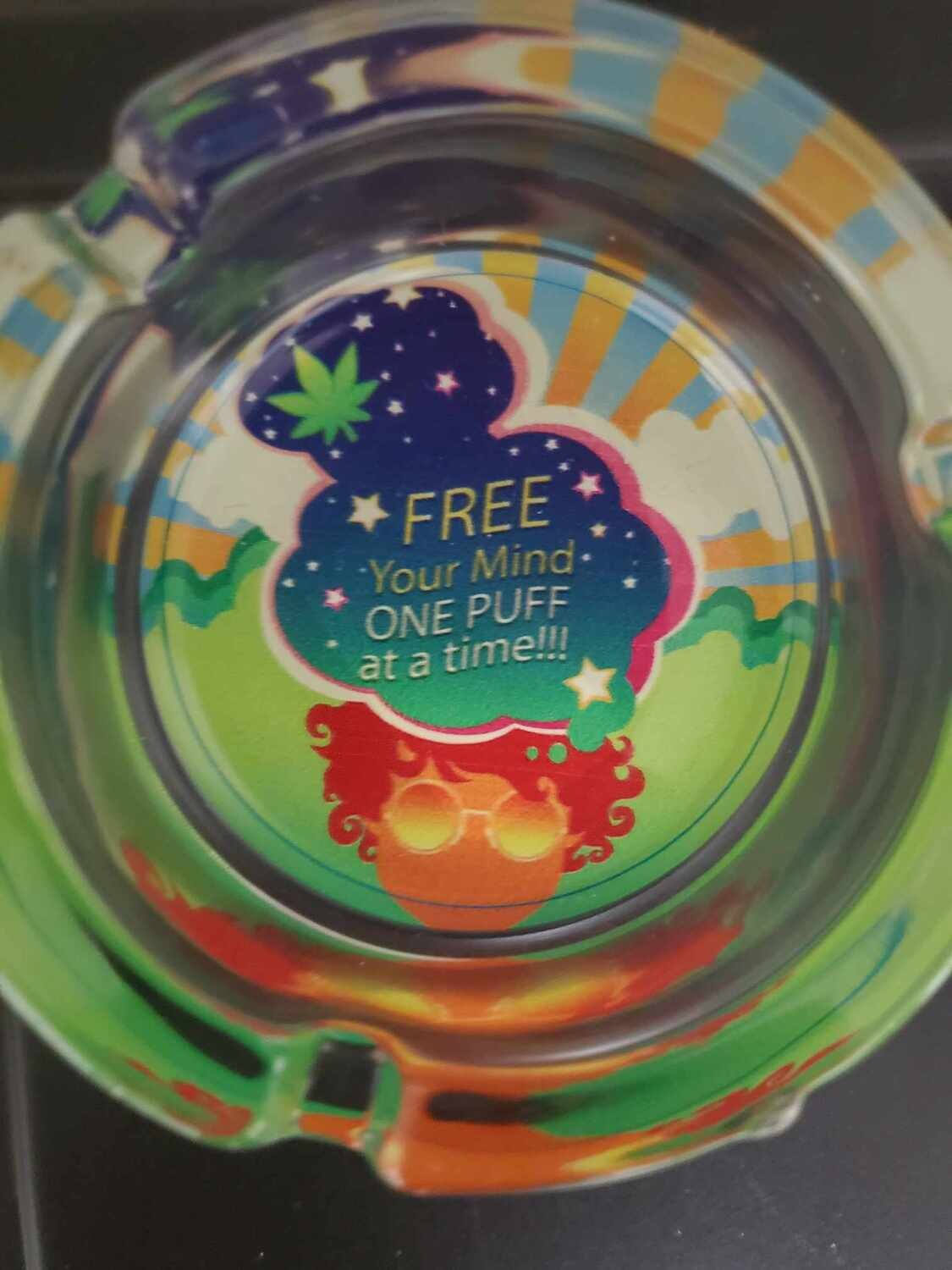Glass Ashtray Free Your Mind LMT