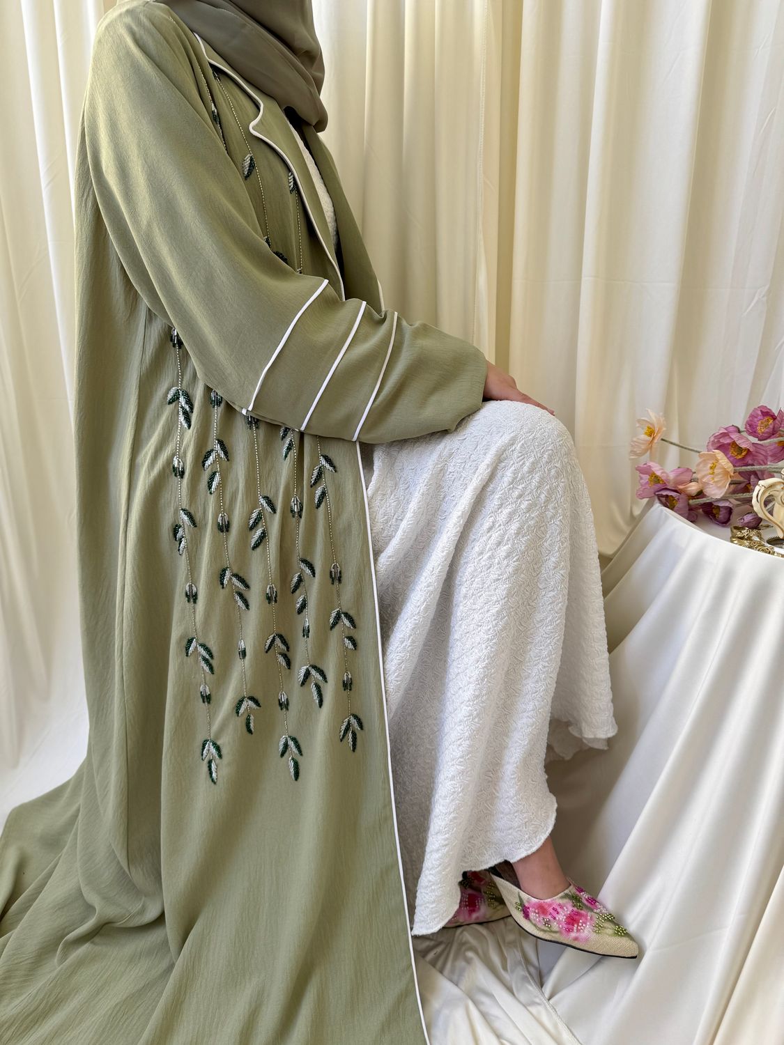 Tinker Abaya Open with hijab