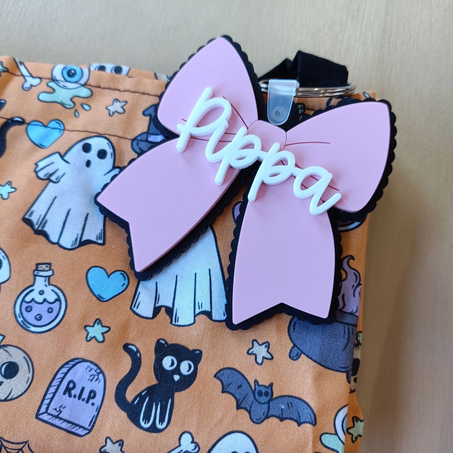Scalloped Bow Personalised Tag