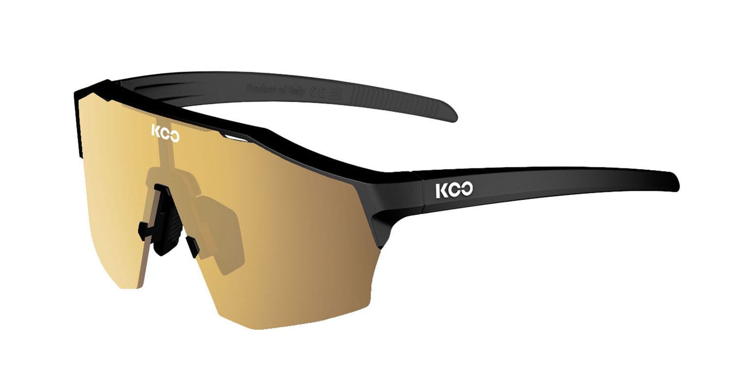 KOO avvolgente nero con lenti oro, adatto per chi va in bici.