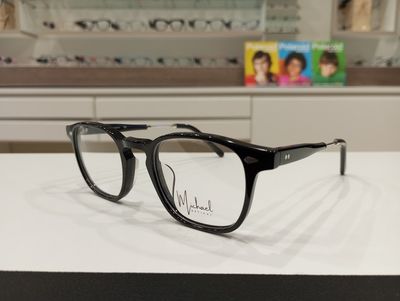 Michael Optical rotondo nero con asta regolabile Michael Optical rotondo nero con asta regolabile