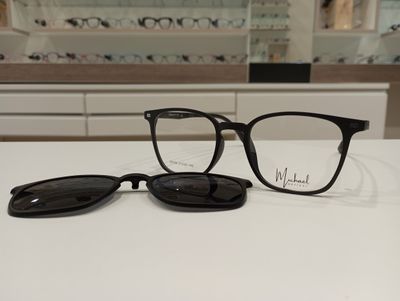 Michael Optical rotondo nero-argento con clip-on Michael Optical rotondo nero-argento con clip-on