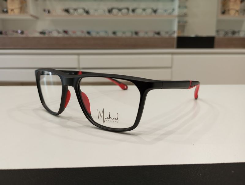 Michael Optical sport rettangolare nero-rosso Michael Optical sport rettangolare nero-rosso