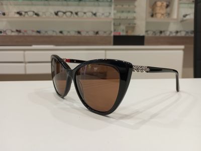 Michael Optical da sole a gatto nero con forma a fiore sull'asta