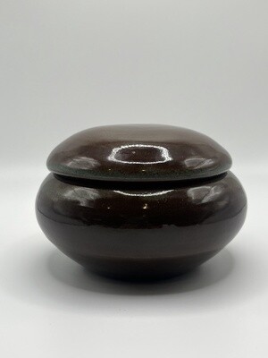 Light Green Swirl in Brown Lidded Container