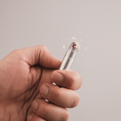StashLight - Doob Tube &amp; Refillable Lighter