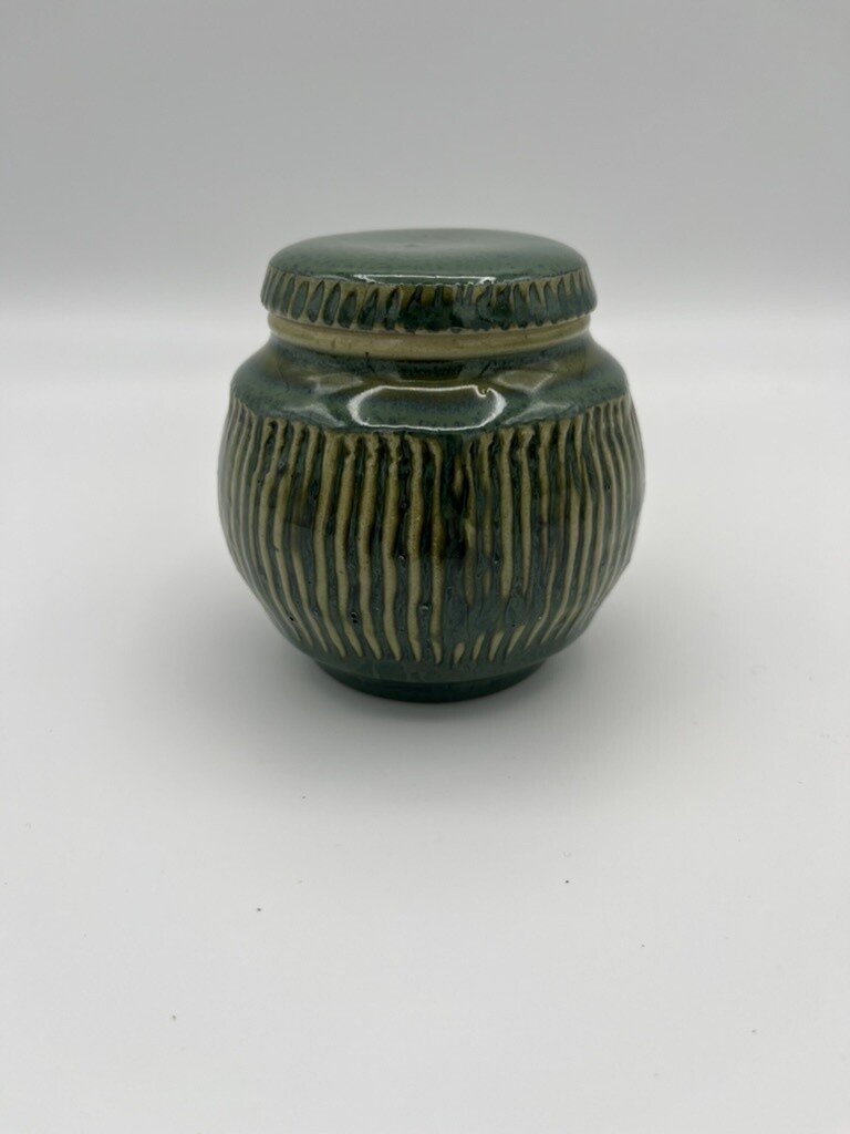 Small Green Detailed Lidded Container