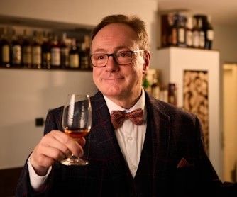 05.03.2026, 18:00, Whisky &amp; Dine mit Max Bühler im Rössli in Illnau, ZH