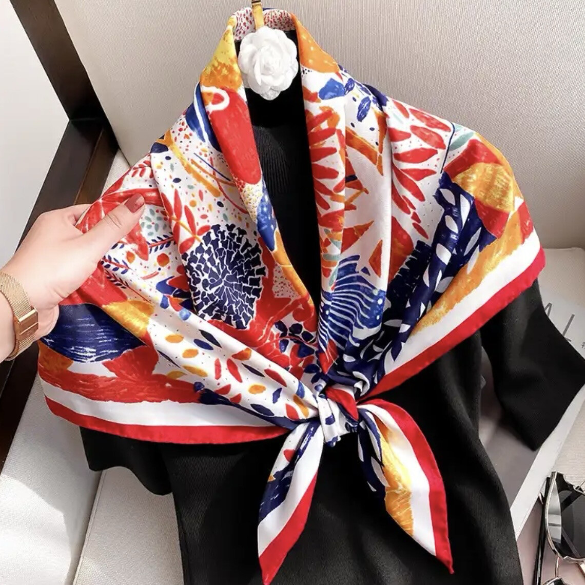 Red-Blue Leaves Scarf