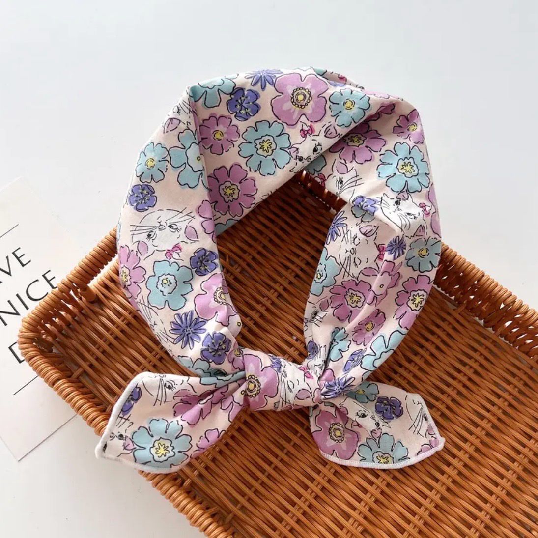 Lilac cat Scarf