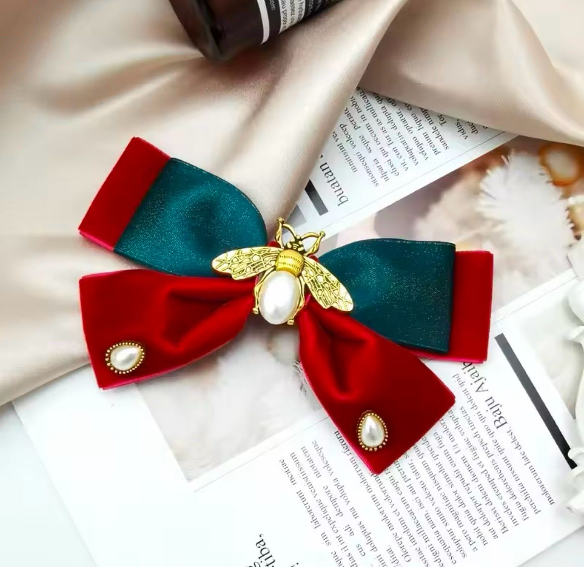 Retro Velvet hairbow