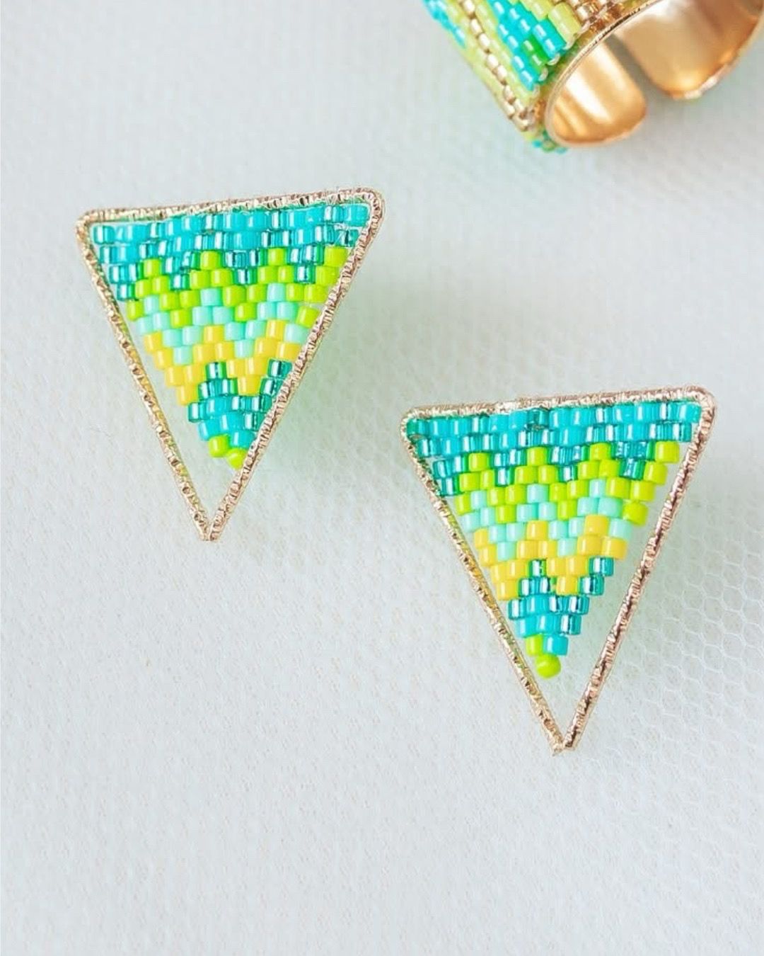 Studs lemon