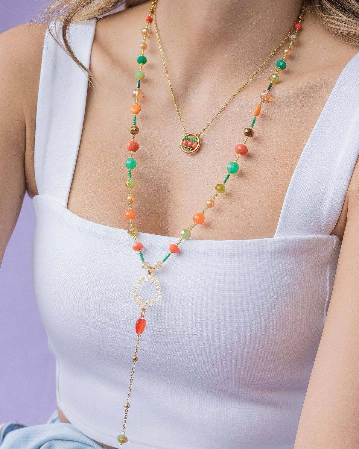 Collar naranja largo