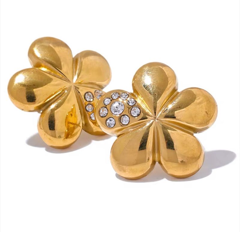 Flower Zirconia Stud